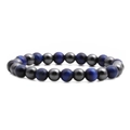 Dettaglio macro del bracciale di perline in occhio di tigre ed ematite su bianco - Occhio Di Tigre Ematite Stile 1