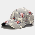 Détail de l'imprimé graffiti Union Jack sur une casquette de baseball en coton de haute qualité - Réglable / Drapeau Lettre Gris