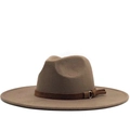 Cappello fedora in lana color cammello a tesa larga con cinturino in pelle e fibbia - M / Cachi Scuro