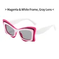 Lunettes de soleil carrées futuristes rose rouge et blanc avec des verres gris - Monture Rose Rouge Blanc Verres Gris