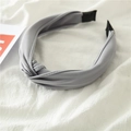 Serre-tête large gris en tissu noué à la main, accessoire de coiffure chic et antidérapant - Gris