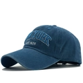Detalle del bordado de Nueva York en gorra de béisbol de algodón azul lavado - Ajustable / Azul