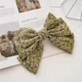 Pasador de pelo con lazo grande verde bosque con estampado floral y textura de algodón - Flores Verdes