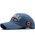 Cappellino da baseball in cotone blu con ricamo CANADA 1867 e foglie di acero - Blu
