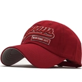 Berretto da baseball in cotone rosso con ricamo 3D New York City visto a 45 gradi - Regolabile / Rosso