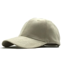 Minimalistische beige Wildleder-Baseballkappe mit klassischem Six-Panel-Design und Schirm - Verstellbar / Hellbeige