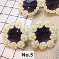 Occhiali da sole rotondi alla moda con margherite bianche e lenti viola, Opzione 3 - N. 3 (Tutte Margherite)