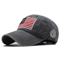 Detalle del bordado de la bandera de EE. UU. y algodón lavado en gorra de béisbol gris - Ajustable / Gris