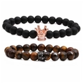 Bracciali di coppia in occhio di tigre e pietre nere opache con ciondoli a corona - Set Corona in Oro Rosa e Pietra Nera Opaca