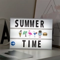 Scatola luminosa a LED A4 con lettere nere e icone estive colorate per decorazione stanza - 96 Carte con lettere in bianco e nero / Bianco