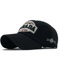 Berretto da baseball in cotone nero con ricamo foglia d'acero Canada e dettaglio del 1945 - Regolabile / Nero