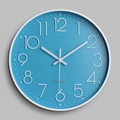 Orologio da parete blu 30cm con numeri 3D bianchi e movimento al quarzo silenzioso - Quadrante Blu Chiaro Numeri Bianchi Cassa Bianca