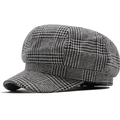 Klassieke zwart-witte houndstooth pet voor dames met een vintage achthoekig ontwerp - Zwarte Ruit