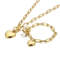 Set collana e bracciale color oro con ciondoli a cuore e chiusure a levetta con perle finte - Set Dorato (KS135416-Z)