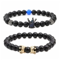 Set di due braccialetti di perle nere con corone dorate e nere con strass blu brillanti - Set Corona Gun Black