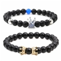 Bracciali con corona in pietra nera opaca e lucida con perle di cristallo blu e ciondoli - Set Corona di Platino