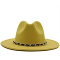 Cappello fedora in lana senape con elegante catena oro e nera su sfondo bianco classico - M(56-58cm) / Giallo