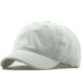 Casquette de baseball grise à bord court en coton respirant vue de profil de 45 degrés - Réglable / Blanc