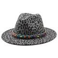 Grijze fedora hoed met luipaardprint en een kleurrijke boheemse kralenband vooraanzicht - M (56-59cm) / donkergrijs