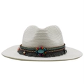 Dettaglio cappello di paglia bianco con fascia boho, turchese e nappe grigie - M (56-58cm) / Bianco