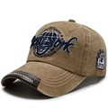Khaki washed cotton baseball cap with New York embroidery and leather brim detail - Adjustable / Beige
