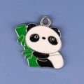 Detalle de colgante de panda esmaltado con bambú para joyas DIY y llaveros - Panda 11