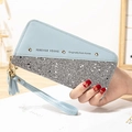 Portafoglio lungo patchwork in azzurro e paillettes argento con nappa elegante - Blu