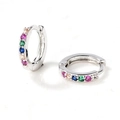Orecchini a cerchio in argento S925 con una fila di vivaci cristalli di zircone multicolore - Medio 7mm / Argento