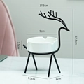Posacenere moderno a cervo in ceramica bianca con supporto in metallo nero - Cervo Nero (Con Posacenere in Ceramica)