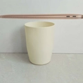 Vaso para cepillo de dientes minimalista en plástico beige con acabado mate para el baño - 350ml / Blanco Roto