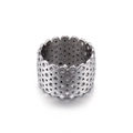 Anillo geométrico hueco ancho de plata pulida con baño de oro blanco de 18 quilates - US 7 / Color Acero