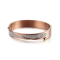 Bracciale in acciaio inossidabile oro rosa con cristalli a doppia fila e finitura spazzolata - Stile Pavé Incrociato (KB120016-KFC) / Oro rosa