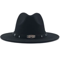 Détail d'un chapeau en feutre noir avec badge scorpion et perles turquoise - Noir