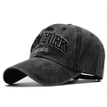 Casquette de baseball rétro en coton délavé avec broderie New York 1625, vue à 45 degrés - Noir