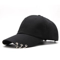 Gorra de béisbol negra de algodón con tres anillos de metal plateado en la visera - Ajustable / Negro