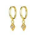 Minimalistische 18k Gold Creolen mit funkelnden Zirkon Anhängern in Rautenform für Damen - Gold