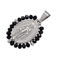 Dettaglio del ciondolo della Vergine Maria placcato oro 18K con perline nere sfaccettate - Cristallo Nero Platino