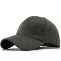 Dettaglio del cappello da baseball mimetico verde scuro in tessuto effetto scamosciato - Regolabile / Verde