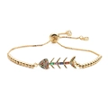 Bracciale dorato regolabile con ciondolo a lisca di pesce in zirconi multicolore - Catena a Scatola con Perline