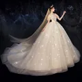 Champagnerfarbenes Brautkleid mit Carmen-Ausschnitt, Pailletten und langer Schleppe - US 26W / Mit Schleppe
