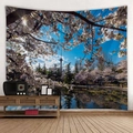 Arazzo con paesaggio di fiori di ciliegio e vista sul lago per arredo camera - 150x130cm / 20-Fiori di ciliegio in riva al lago
