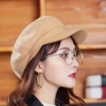 Classic camel wool newsboy cap for women in a vintage British style with textured finish - One Size / Camel