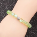 Bracciale in pietra di luna 8mm con perle opache verde chiaro e sfera in zircone argento - verde chiaro