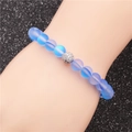 Bracciale di perle di pietra di luna opaca blu con sfera di cristallo sul polso - Perle Smerigliate Sfumo Blu (Argento 4)