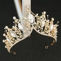 Luxurious bridal tiara in gold alloy with marquise rhinestones and white pearls - Individual Crown / Gold