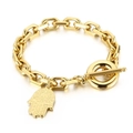 Pulsera de Mano de Fátima en acero dorado con colgante texturizado y cierre de palanca OT - Pulsera Hamsa Color Dorado (KB152765-Z)