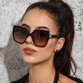 Vintage Übergroße Cat-Eye Sonnenbrille mit Schildpattrahmen, Kristallakzenten und Farbverlauf - C02 Leopard