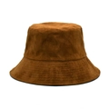 Detalle de sombrero de pescador de ante marrón caramelo con costuras reforzadas en el ala - M (56-58cm) / Caqui