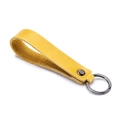 Portachiavi per auto in vera pelle gialla con anello metallico e dettaglio rivetto - Giallo Albicocca