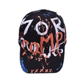 Détail de l'imprimé graffiti et des éclaboussures de peinture sur une casquette en coton - 2-6 Ans / Graffiti Noir